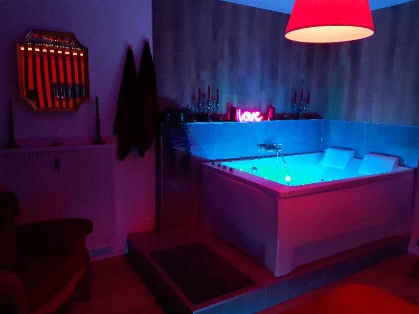 Superbe Appartement Colmar Avec Vue Et Jacuzzi Luaran gambar